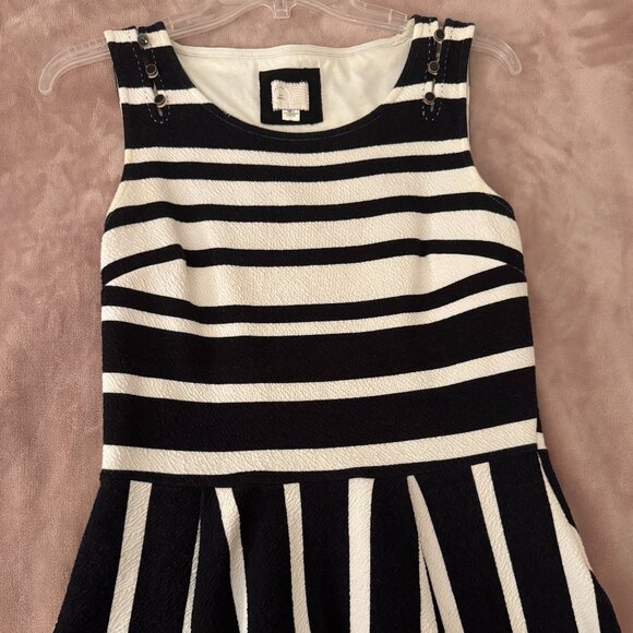 J Crew Black and White Striped Sleeveless Blouse - Picture 1 of 4